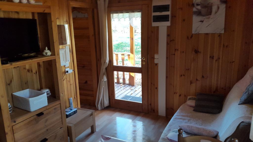 Camping La Motte Flottante La Freissinouse Esterno foto