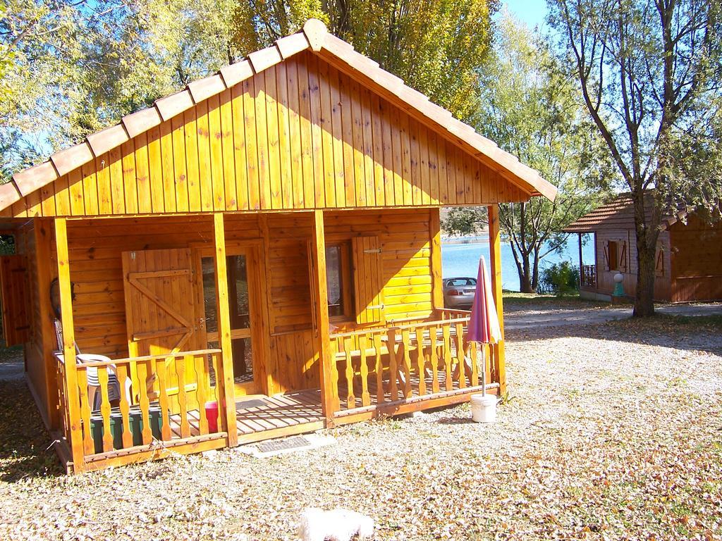 Camping La Motte Flottante La Freissinouse Esterno foto