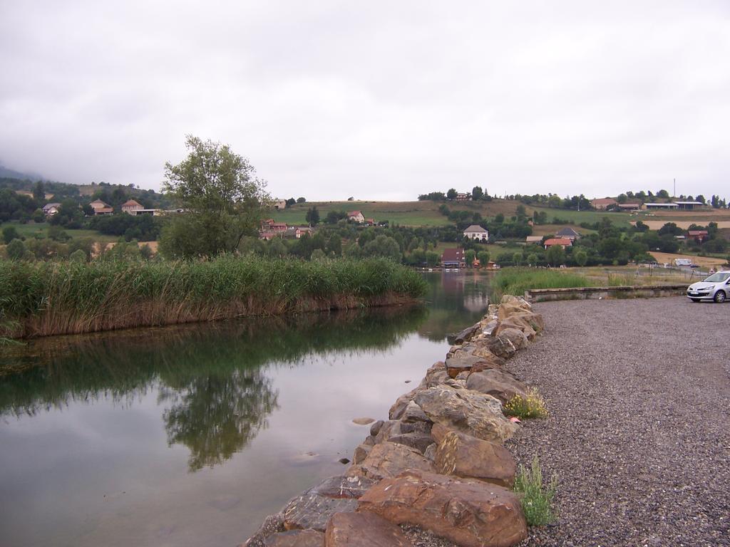 Camping La Motte Flottante La Freissinouse Esterno foto