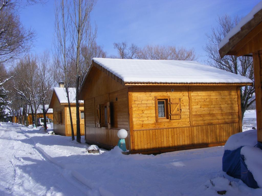Camping La Motte Flottante La Freissinouse Esterno foto