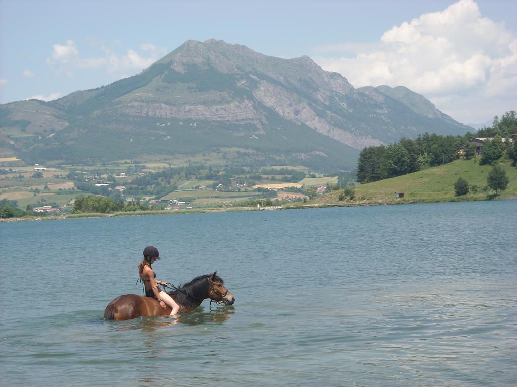 Camping La Motte Flottante La Freissinouse Esterno foto