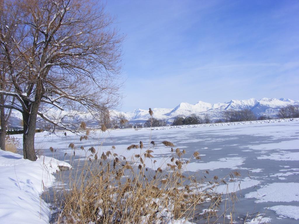 Camping La Motte Flottante La Freissinouse Esterno foto