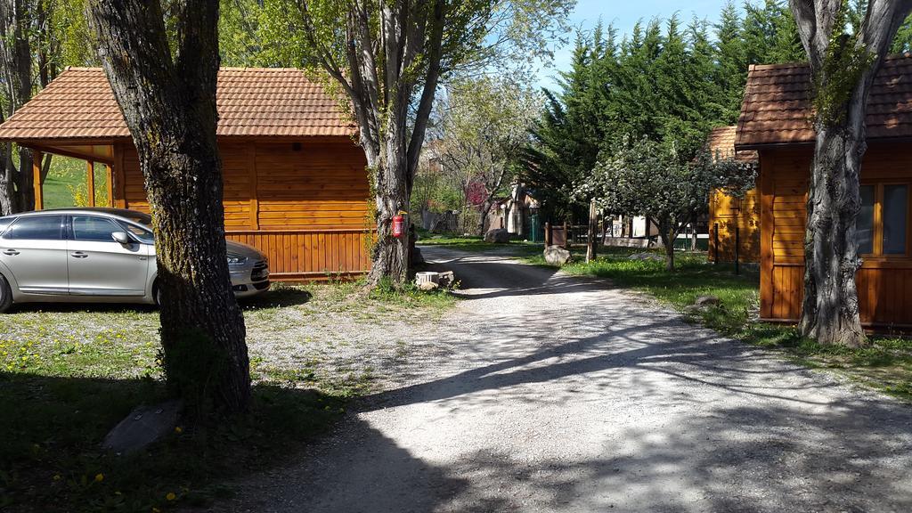 Camping La Motte Flottante La Freissinouse Esterno foto