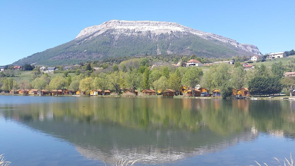 Camping La Motte Flottante La Freissinouse Esterno foto