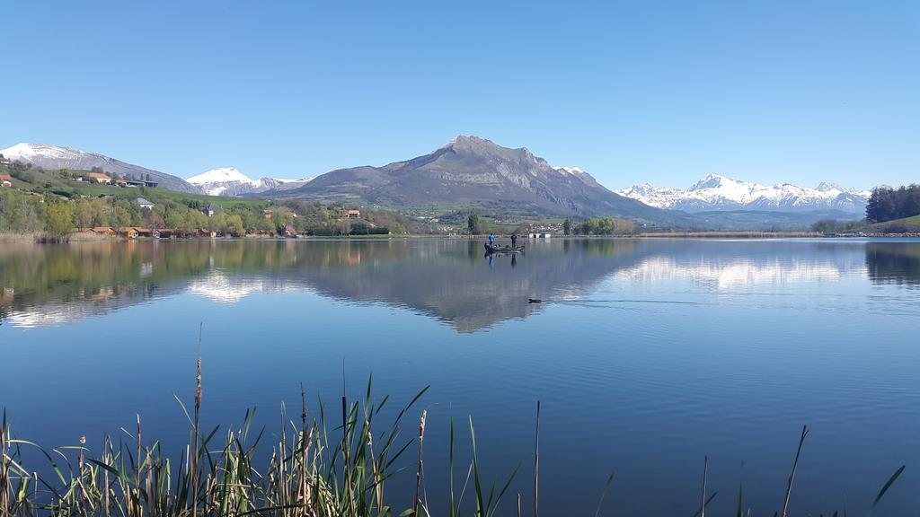 Camping La Motte Flottante La Freissinouse Esterno foto