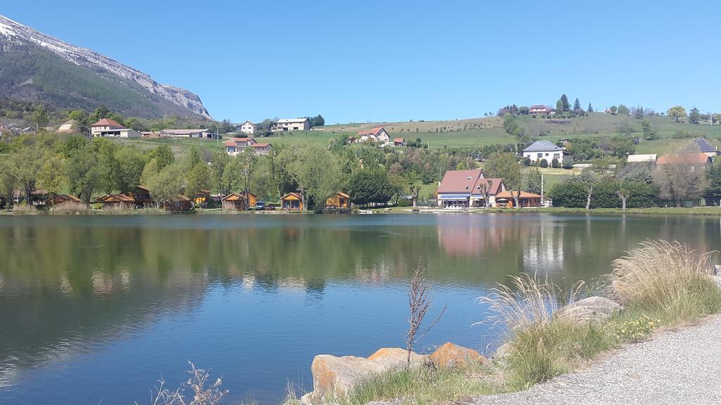 Camping La Motte Flottante La Freissinouse Esterno foto
